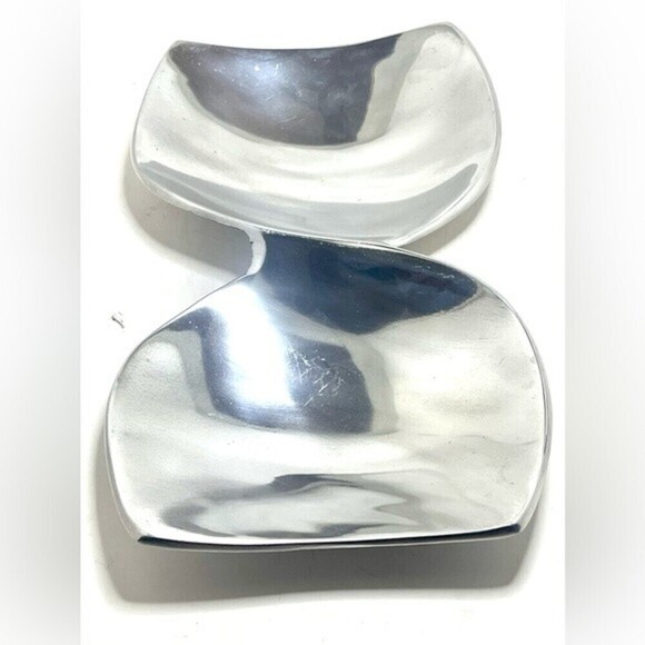 Ihi India Polished Aluminum Double Serving Bowl. - Picture 5 of 5